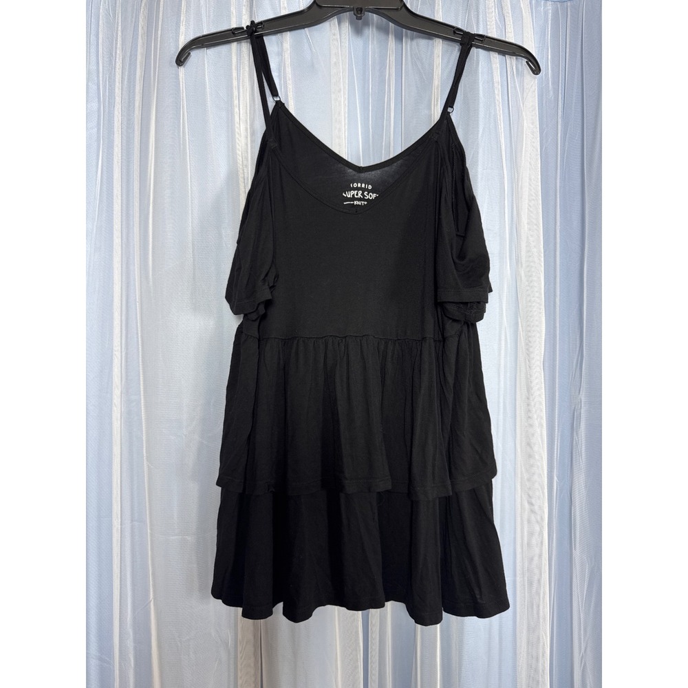 Torrid Top Womens 1 Super Soft Knits Cold Shoulder Black Tiered EUC